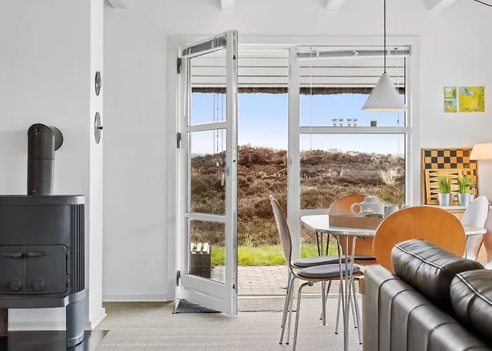 Andrine - 700m From The Sea By Interhome Дом отдыха